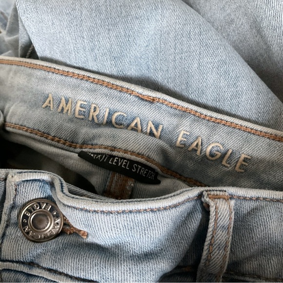 American Eagle Low Rise Flare Jeans Sz 12 Light Wash Casual Blue Boho Hippie - Picture 11 of 13
